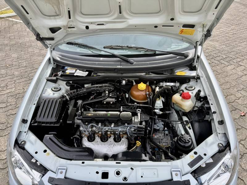 CHEVROLET - CLASSIC - 2011/2012 - Prata - R$ 27.900,00