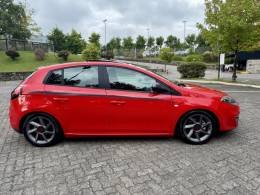 FIAT - BRAVO - 2015/2016 - Vermelha - R$ 52.900,00