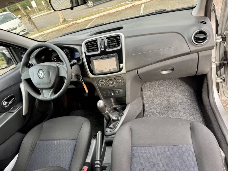 RENAULT - SANDERO - 2017/2017 - Prata - R$ 46.900,00