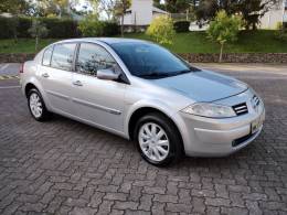 RENAULT - MÉGANE - 2009/2010 - Prata - R$ 25.900,00