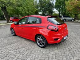 FIAT - BRAVO - 2015/2016 - Vermelha - R$ 52.900,00