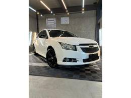 CHEVROLET - CRUZE - 2013/2014 - Branca - R$ 72.900,00