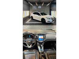 CHEVROLET - CRUZE - 2013/2014 - Branca - R$ 72.900,00