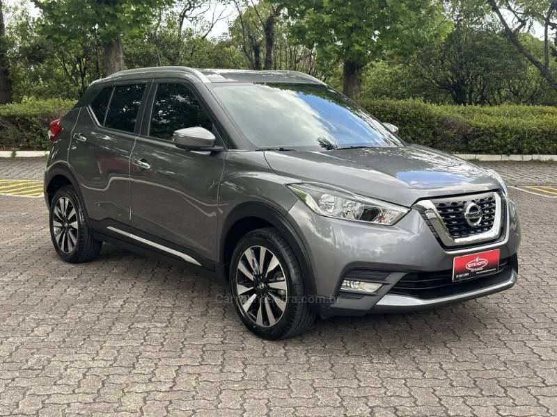 NISSAN - KICKS - 2017/2018 - Cinza - R$ 86.900,00