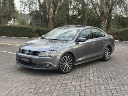 VOLKSWAGEN - JETTA - 2012/2012 - Cinza - R$ 68.900,00