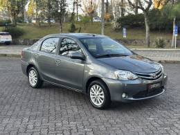 TOYOTA - ETIOS - 2013/2013 - Cinza - R$ 42.900,00