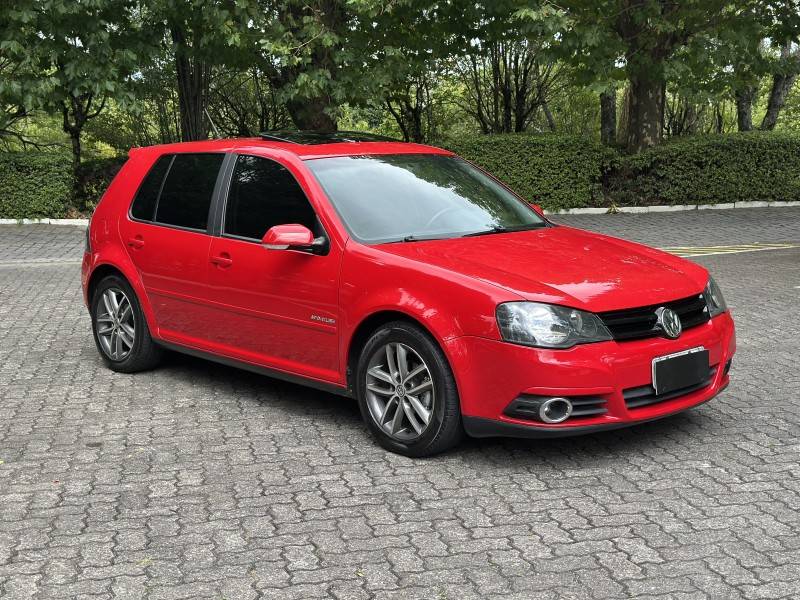 VOLKSWAGEN - GOLF - 2012/2012 - Vermelha - R$ 54.900,00