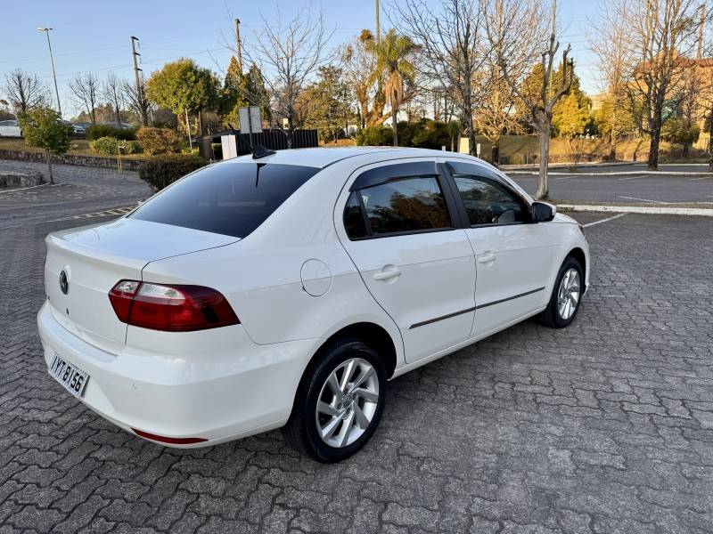 VOLKSWAGEN - VOYAGE - 2018/2019 - Branca - R$ 54.900,00