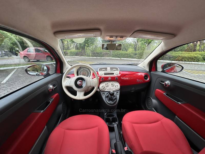 FIAT - 500 - 2012/2013 - Vermelha - R$ 49.900,00