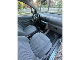 VOLKSWAGEN - SPACEFOX - 2009/2010 - Verde - R$ 32.900,00