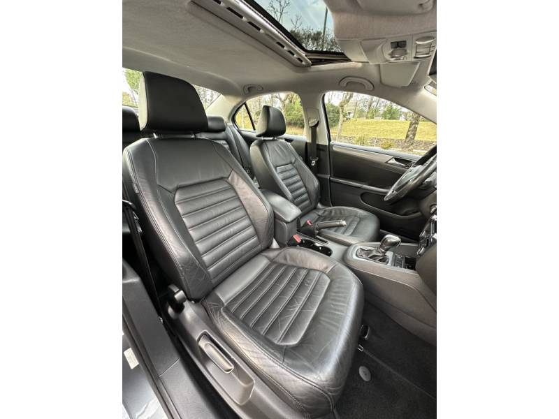 VOLKSWAGEN - JETTA - 2012/2012 - Cinza - R$ 68.900,00