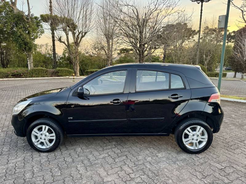 CHEVROLET - AGILE - 2011/2011 - Preta - R$ 33.900,00