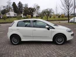 FIAT - PUNTO - 2013/2014 - Branca - R$ 39.900,00