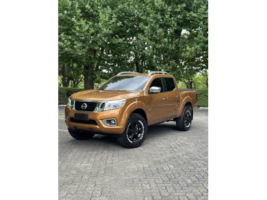 NISSAN - FRONTIER - 2016/2017 - Laranja - R$ 144.900,00