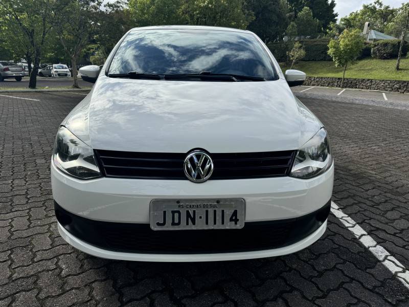 VOLKSWAGEN - FOX - 2014/2014 - Branca - R$ 41.900,00