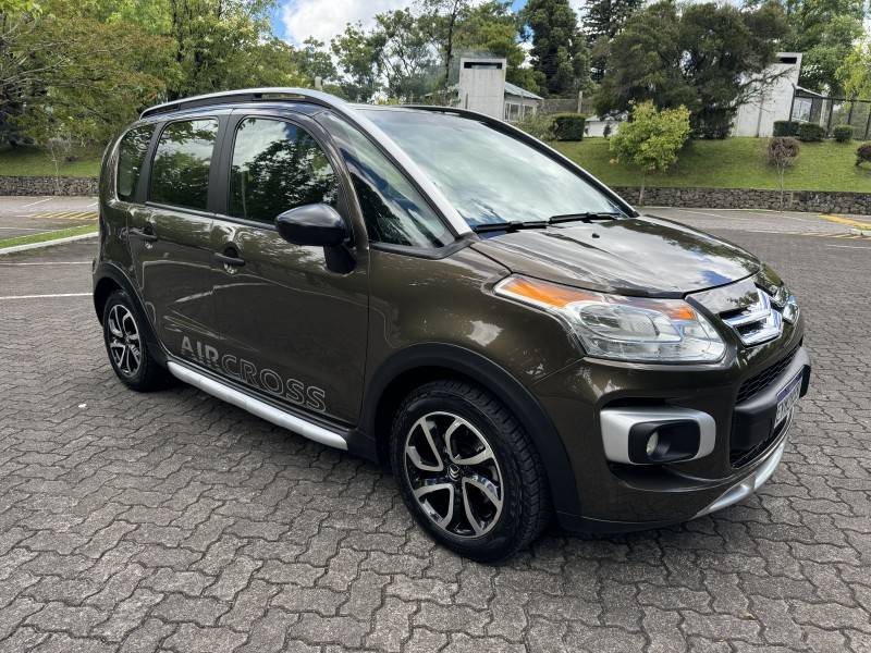 CITROËN - AIRCROSS - 2011/2012 - Marrom - R$ 37.900,00