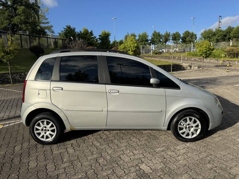 FIAT - IDEA - 2008/2008 - Prata - R$ 26.900,00