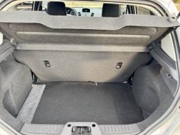 FORD - FIESTA - 2014/2015 - Prata - R$ 46.900,00