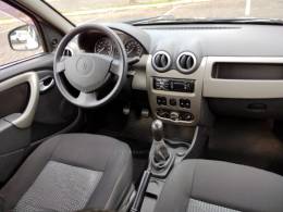 RENAULT - SANDERO - 2010/2011 - Branca - R$ 28.900,00