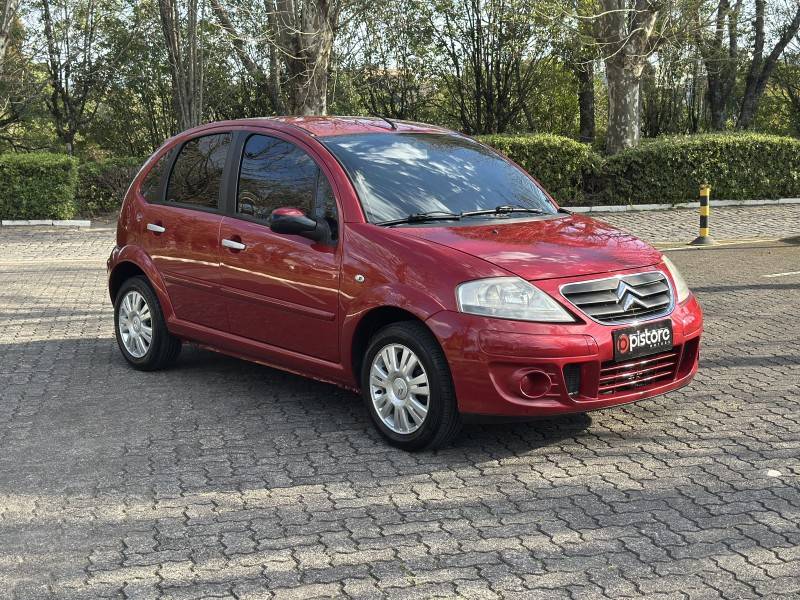 CITROËN - C3 - 2010/2011 - Vermelha - R$ 27.900,00