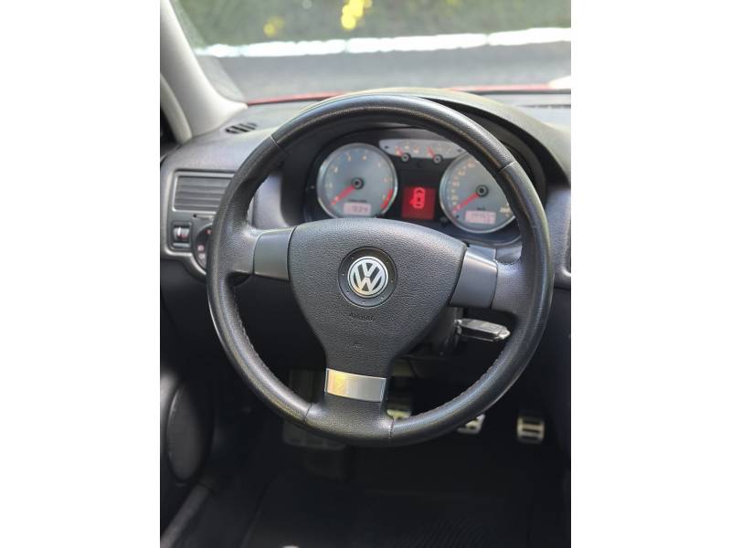 VOLKSWAGEN - GOLF - 2012/2012 - Vermelha - R$ 54.900,00