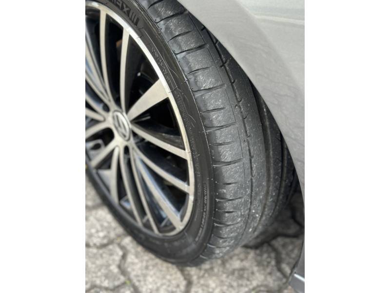 VOLKSWAGEN - JETTA - 2012/2012 - Cinza - R$ 68.900,00