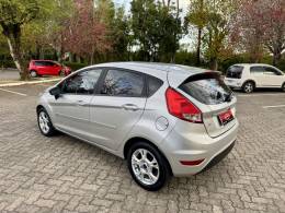 FORD - FIESTA - 2014/2015 - Prata - R$ 46.900,00