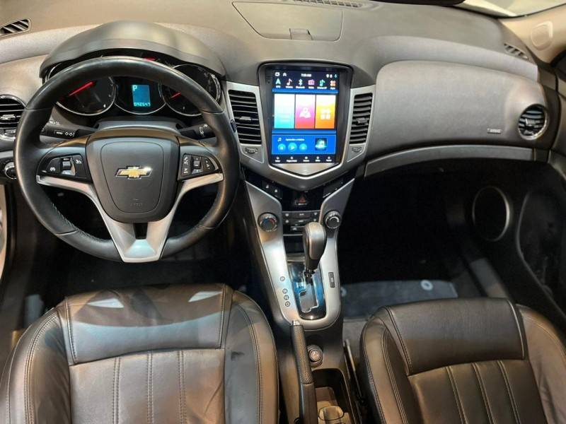 CHEVROLET - CRUZE - 2013/2014 - Branca - R$ 72.900,00