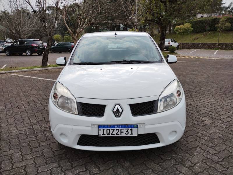 RENAULT - SANDERO - 2010/2011 - Branca - R$ 28.900,00