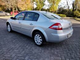 RENAULT - MÉGANE - 2009/2010 - Prata - R$ 29.900,00