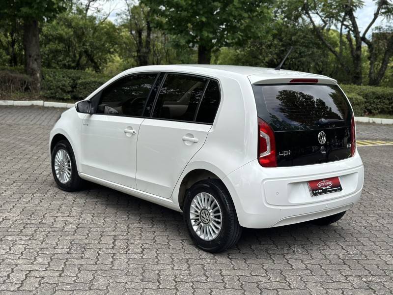 VOLKSWAGEN - UP - 2017/2017 - Branca - R$ 54.900,00