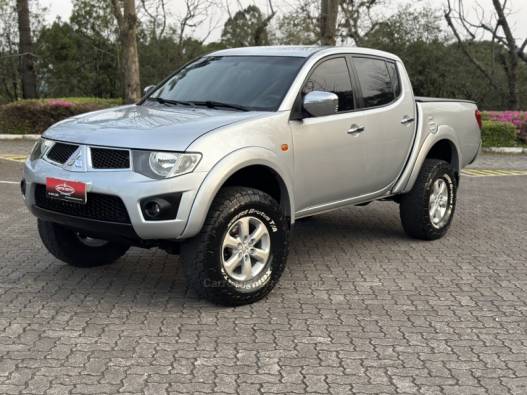 MITSUBISHI - L200 TRITON - 2011/2012 - Prata - R$ 104.900,00