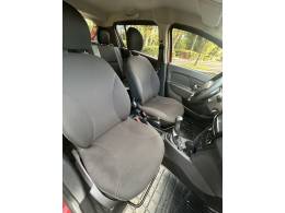 RENAULT - SANDERO - 2014/2015 - Vermelha - R$ 47.900,00