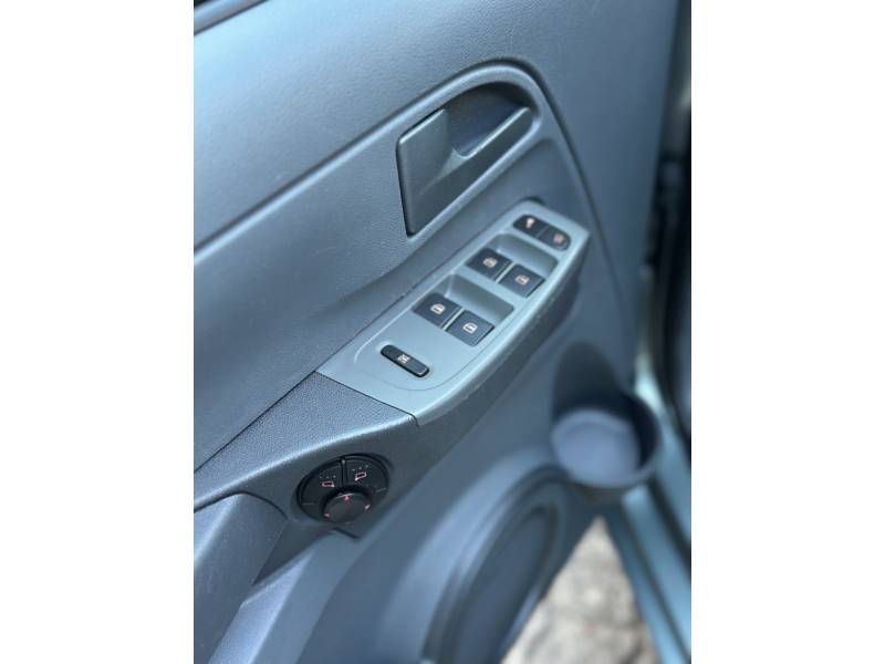 VOLKSWAGEN - SPACEFOX - 2009/2010 - Verde - R$ 32.900,00