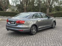 VOLKSWAGEN - JETTA - 2012/2012 - Cinza - R$ 68.900,00