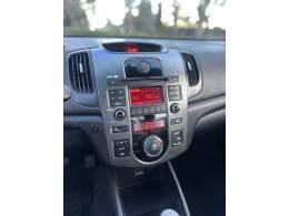 KIA MOTORS - CERATO - 2011/2012 - Branca - R$ 44.900,00