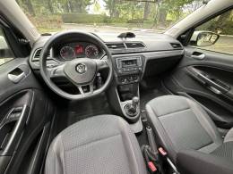 VOLKSWAGEN - VOYAGE - 2016/2017 - Branca - R$ 46.900,00